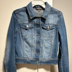 Mossimo women's short jean jacket, size medium.